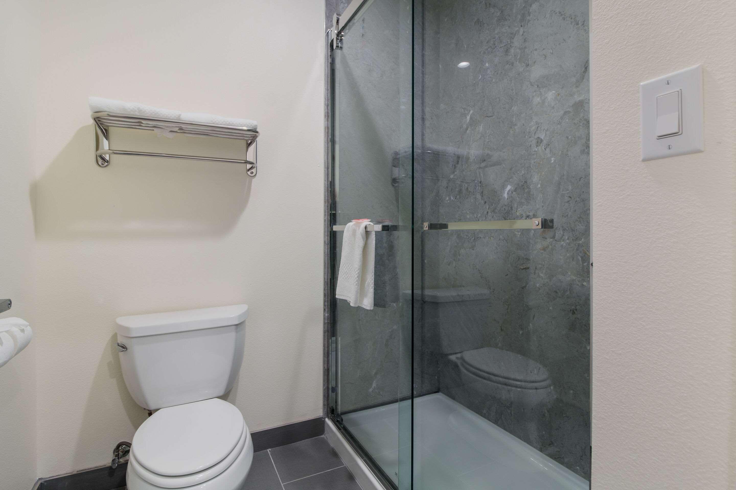 Regency Inn & Suites Humble Fm1960 - Iah Airport Экстерьер фото