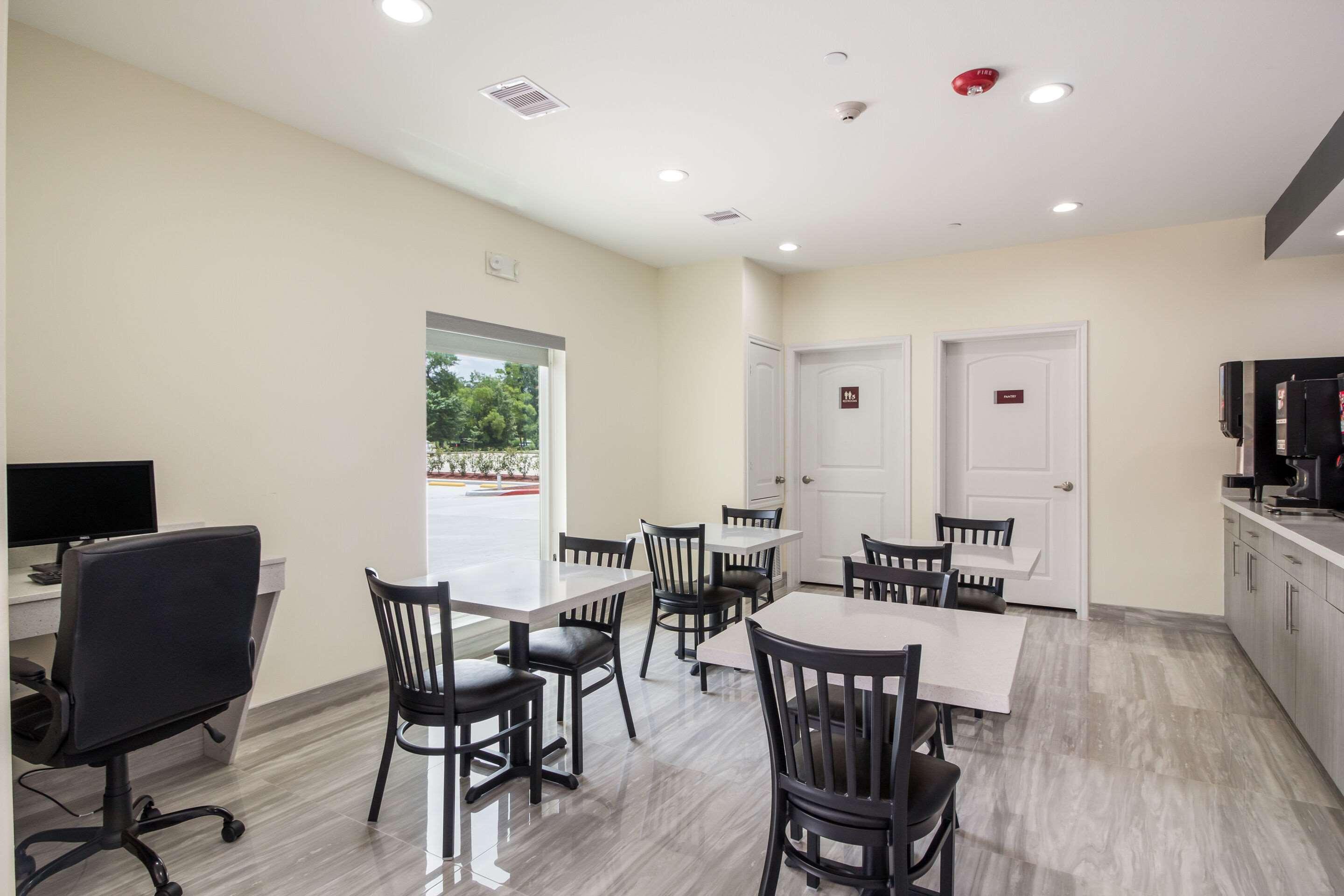 Regency Inn & Suites Humble Fm1960 - Iah Airport Экстерьер фото