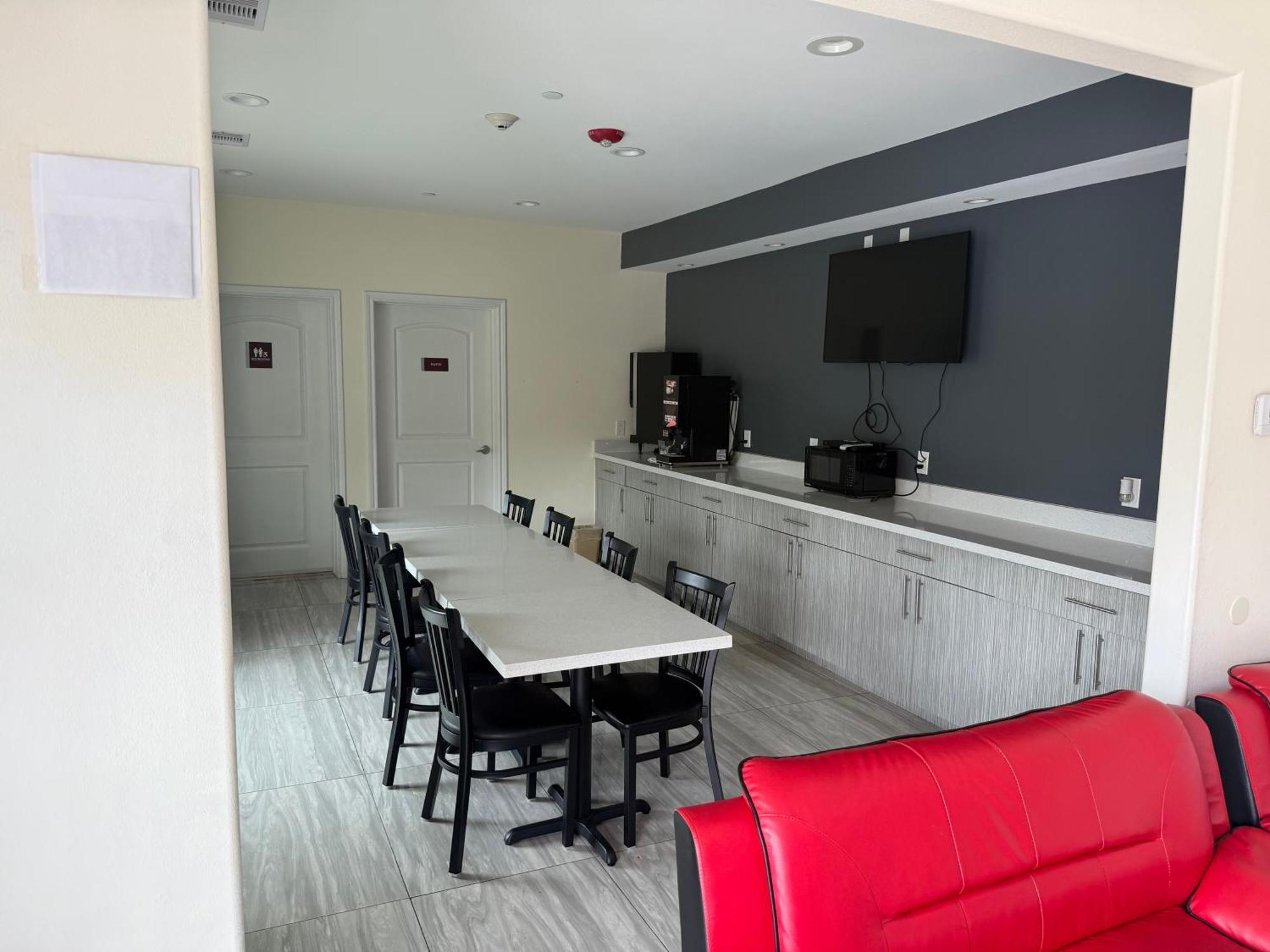 Regency Inn & Suites Humble Fm1960 - Iah Airport Экстерьер фото
