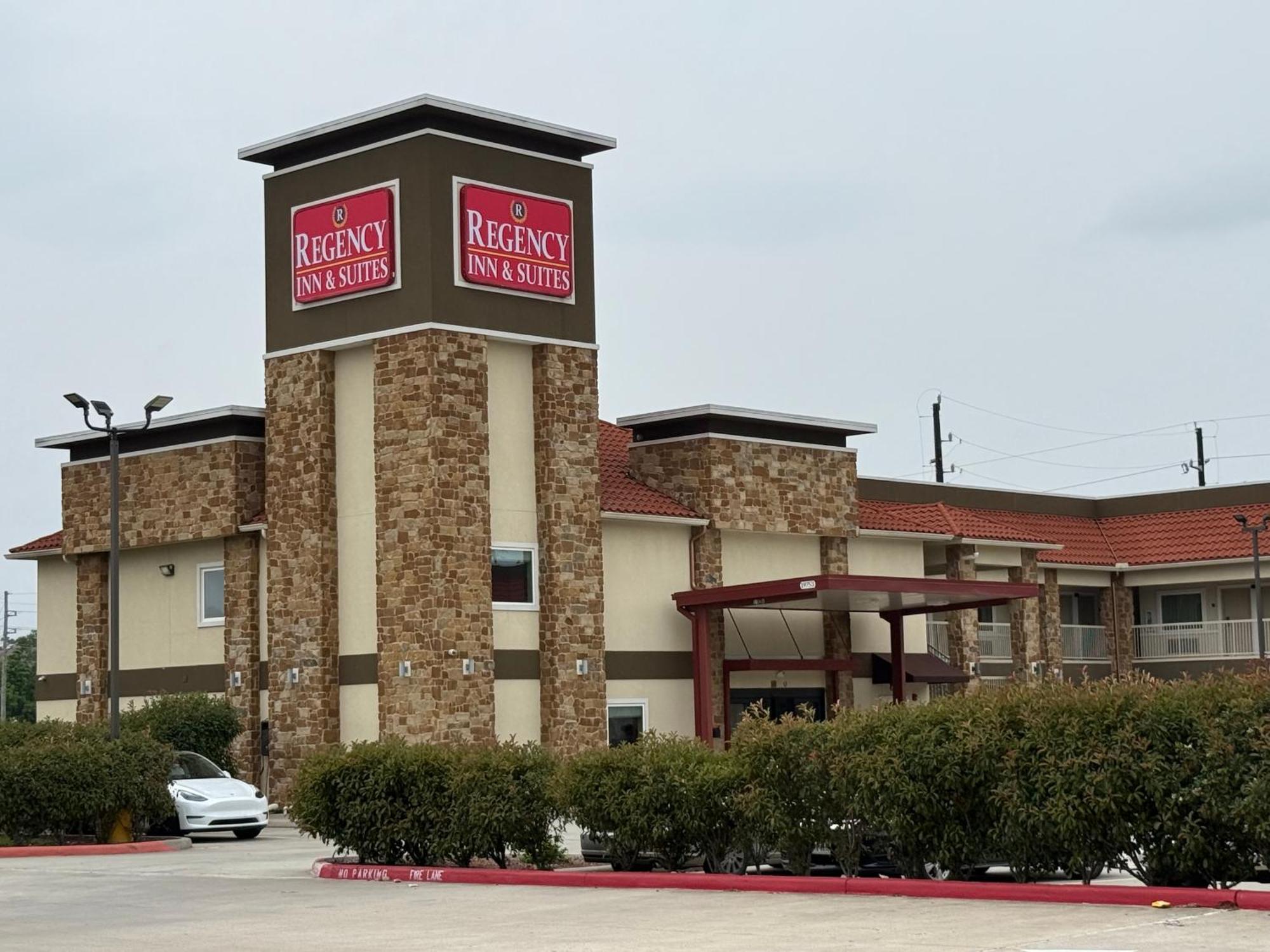 Regency Inn & Suites Humble Fm1960 - Iah Airport Экстерьер фото